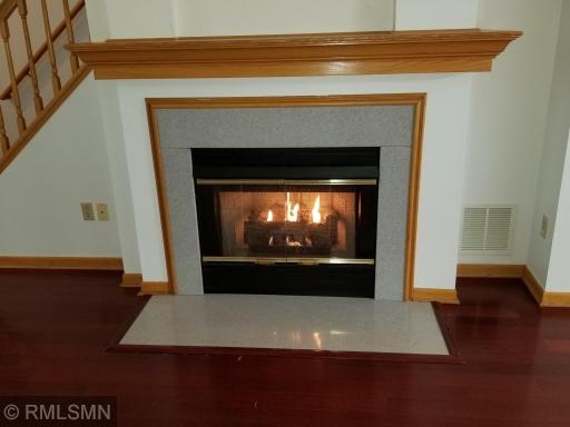 949 Old Steine Circle, New Brighton, MN 55112