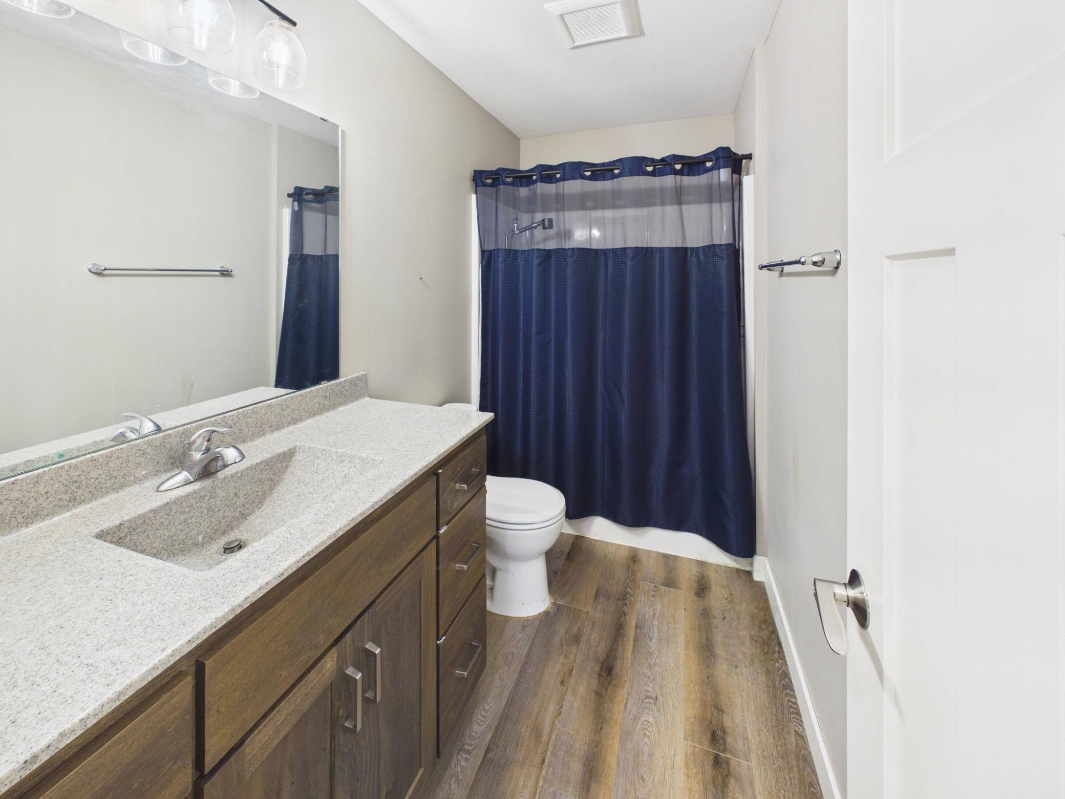 Main Floor Full Bath