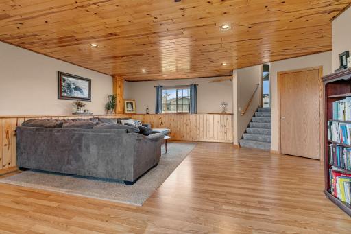 1025 2nd Avenue SE, Freeport, MN 56331