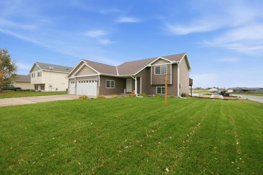 1025 2nd Avenue SE, Freeport, MN 56331