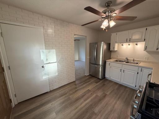 7 Park Drive, Circle Pines, MN 55014