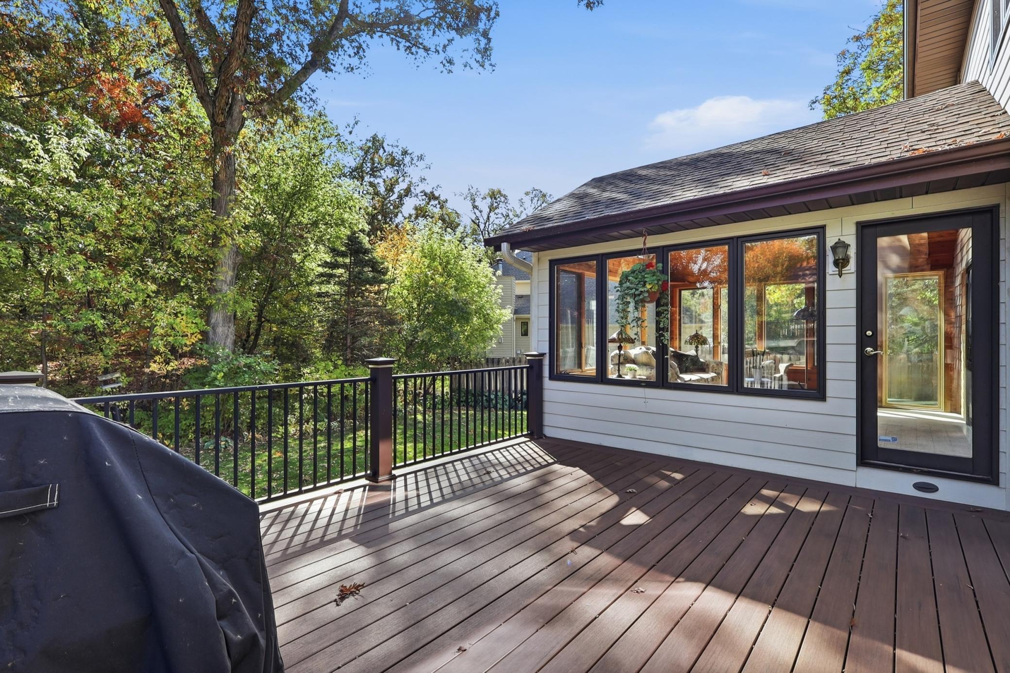 Composite deck offers an ideal space for outdoor relaxation.