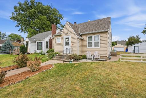 1238 Grotto Street N, Saint Paul, MN 55117