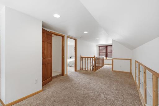 1238 Grotto Street N, Saint Paul, MN 55117