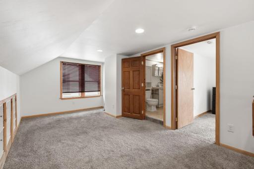 1238 Grotto Street N, Saint Paul, MN 55117