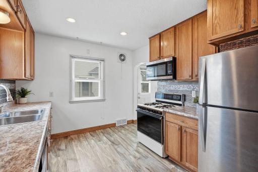 1238 Grotto Street N, Saint Paul, MN 55117