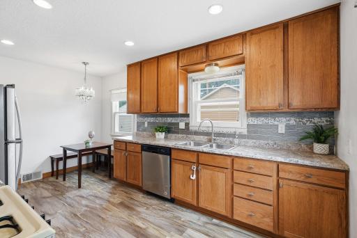 1238 Grotto Street N, Saint Paul, MN 55117