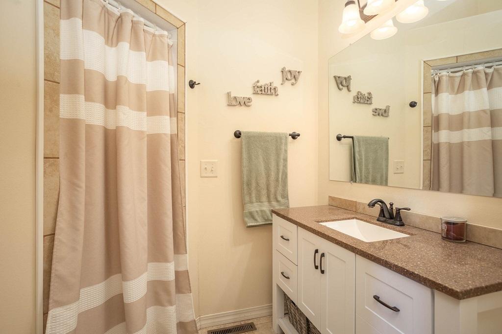 Bathroom #1.jpeg