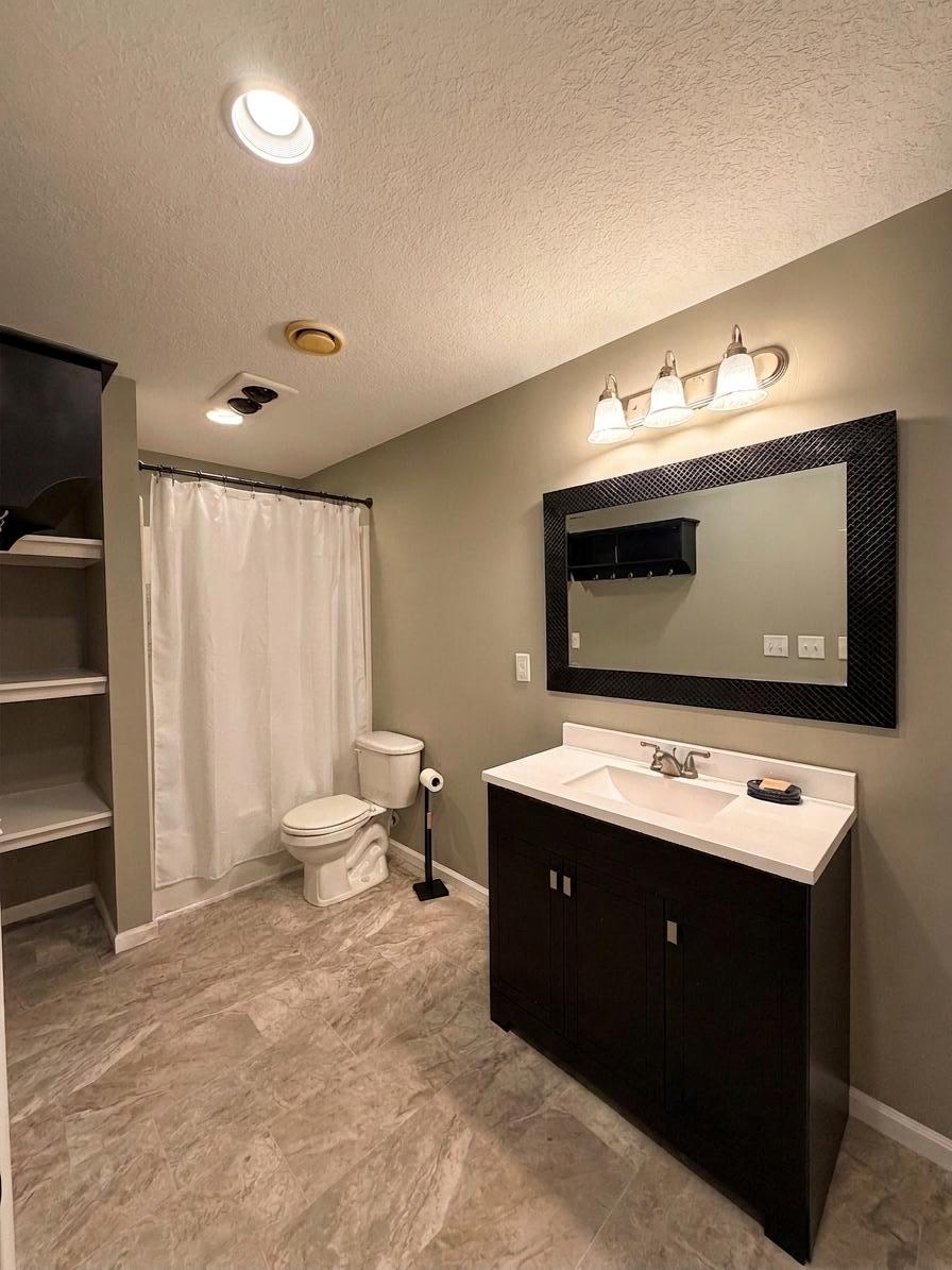 Lower Level 3/4 Bathroom