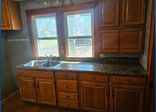 212 S Center Street, Ceylon, MN 56121