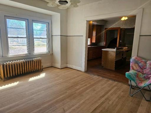 212 S Center Street, Ceylon, MN 56121