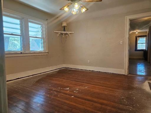 212 S Center Street, Ceylon, MN 56121