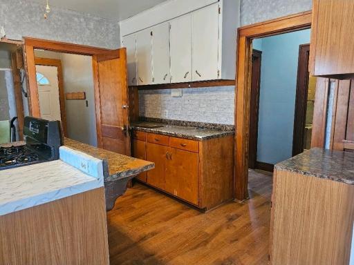 212 S Center Street, Ceylon, MN 56121