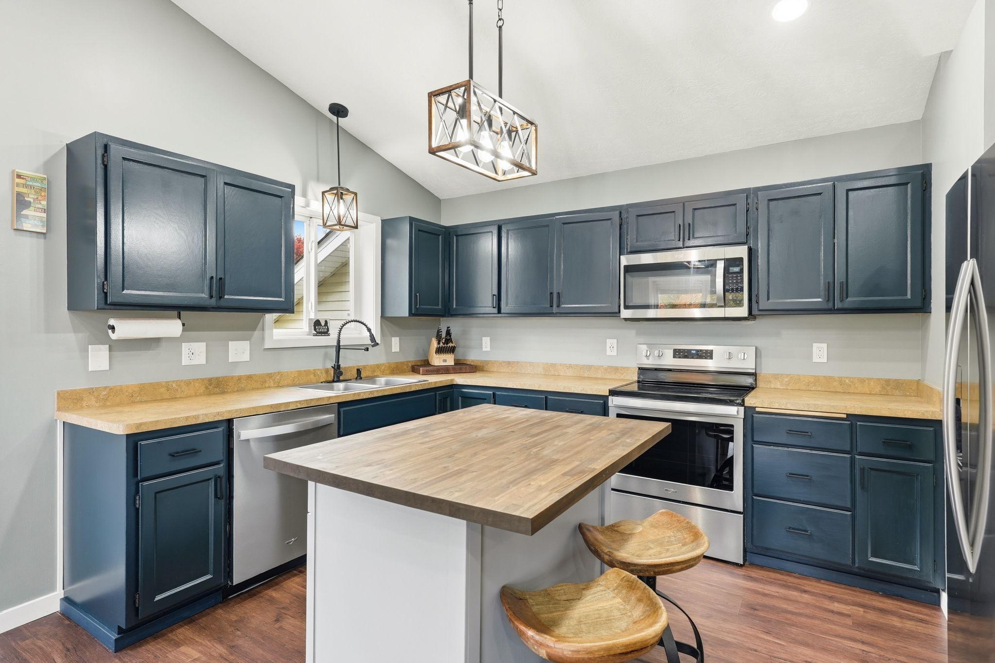26-web-or-mls-30530_Redding_Ave_Shafer_MN_55074_019.jpg