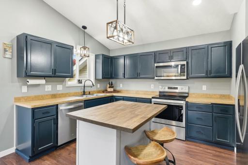 26-web-or-mls-30530_Redding_Ave_Shafer_MN_55074_019.jpg