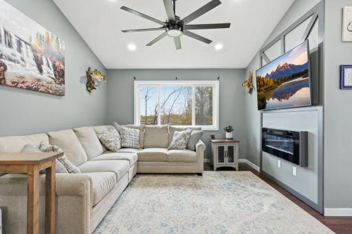 22-web-or-mls-30530_Redding_Ave_Shafer_MN_55074_016.jpg