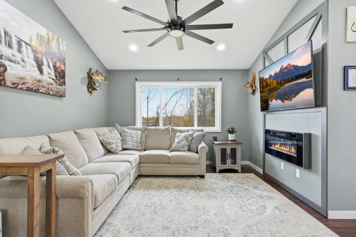 23-web-or-mls-30530_Redding_Ave_Shafer_MN_55074_016 copy.jpg