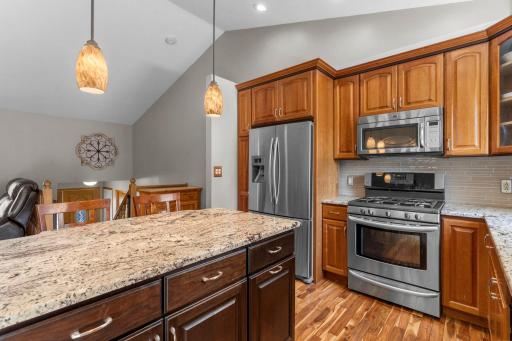 13632 Bryant Place S, Burnsville, MN 55337