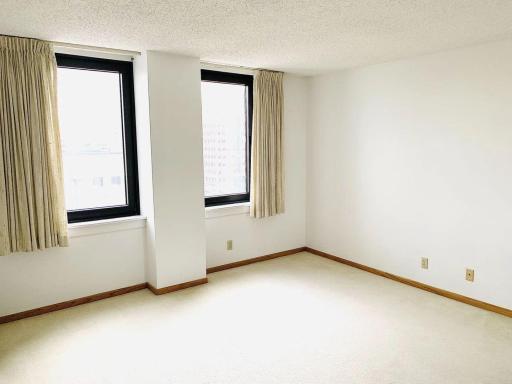 220 Broadway Avenue S, 911, Rochester, MN 55904