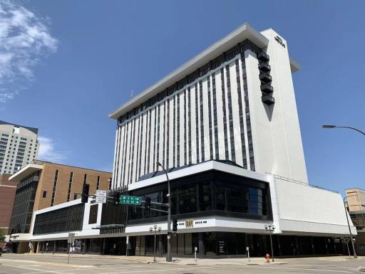 220 Broadway Avenue S, 911, Rochester, MN 55904