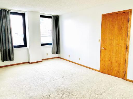 220 Broadway Avenue S, 911, Rochester, MN 55904