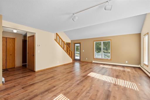 1-web-or-mls-8008 Mt Curve Blvd-48 (2).jpg