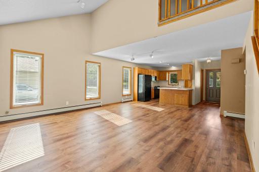 4-web-or-mls-8008 Mt Curve Blvd-63 (2).jpg