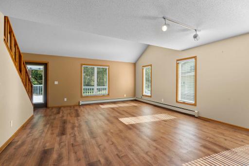 2-web-or-mls-8008 Mt Curve Blvd-53 (2).jpg