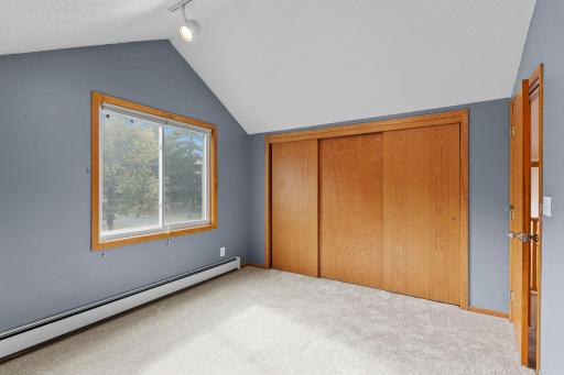 28-web-or-mls-8008 Mt Curve Blvd-138 (2).jpg