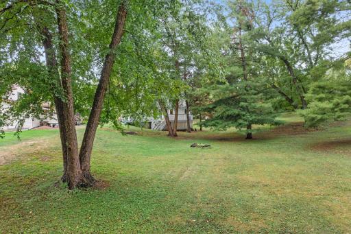 121-web-or-mls-8008 Mt Curve Blvd-390.jpg
