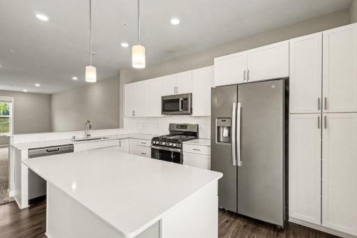 7508 38th Street N, Oakdale, MN 55128