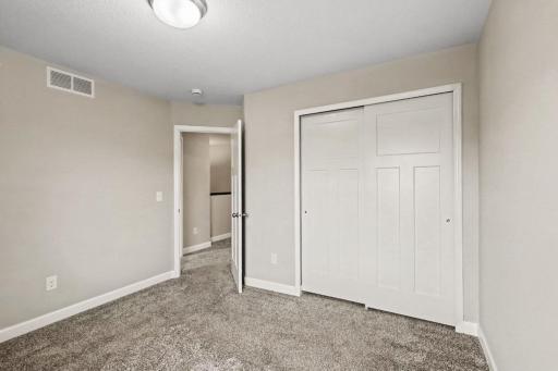 7508 38th Street N, Oakdale, MN 55128