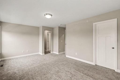 7508 38th Street N, Oakdale, MN 55128