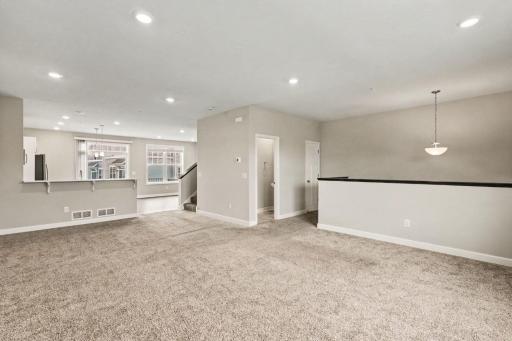 7508 38th Street N, Oakdale, MN 55128