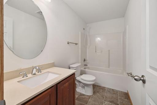 1096 Danube Avenue, Shakopee, MN 55379