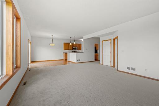1096 Danube Avenue, Shakopee, MN 55379