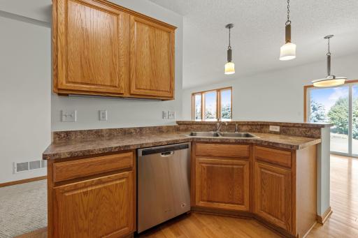 1096 Danube Avenue, Shakopee, MN 55379