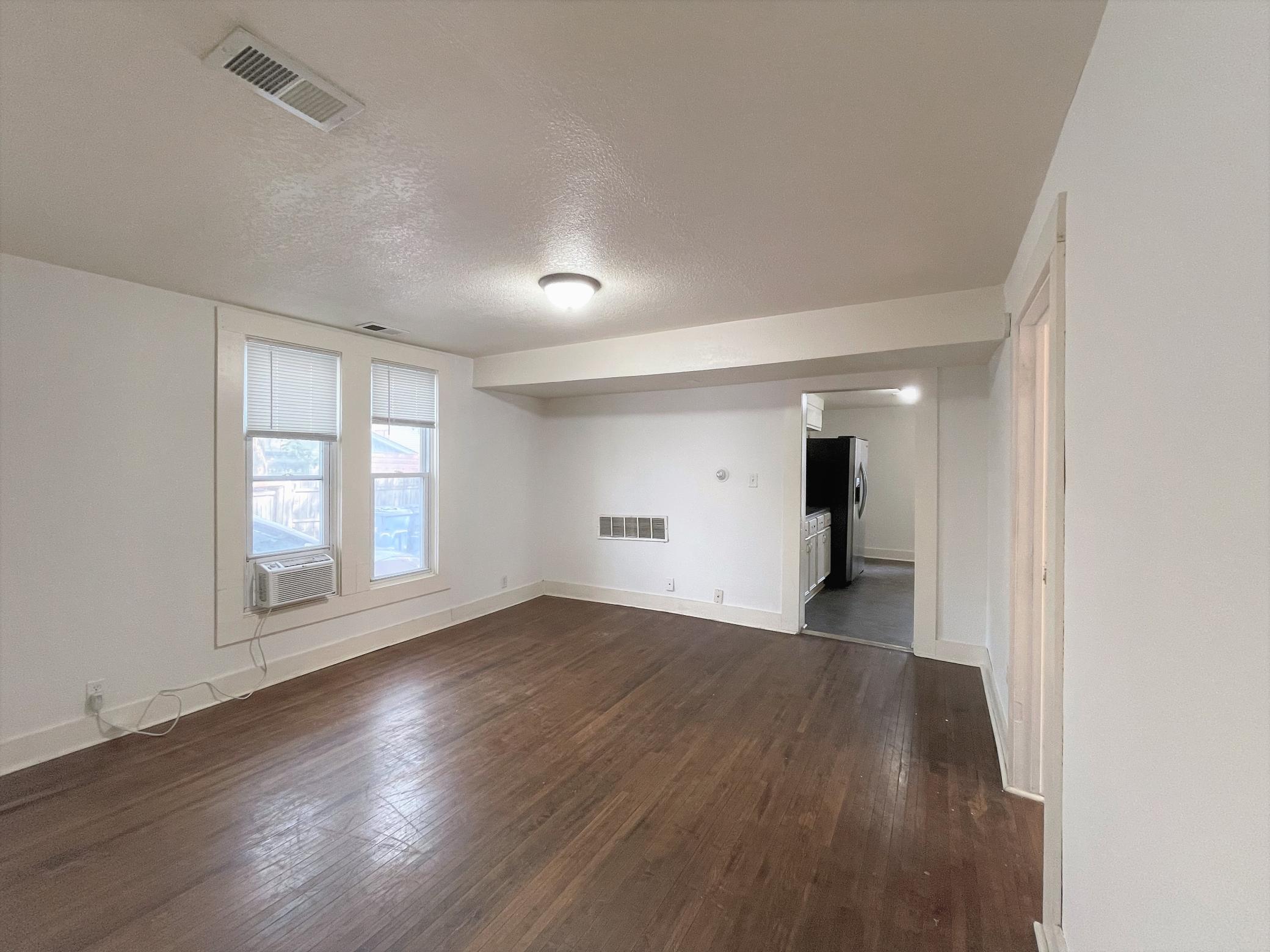 Living Room.jpg