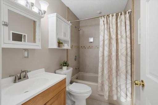 317 Sherwood Forest, River Falls, WI 54022