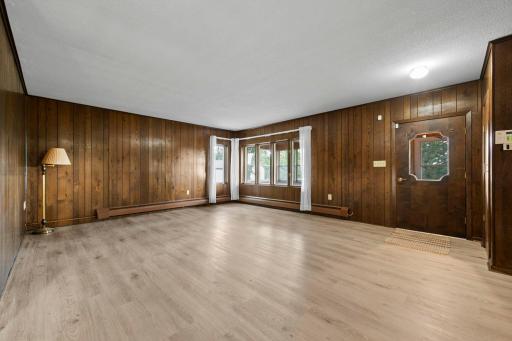 3063 325th Avenue NW, Cambridge, MN 55008