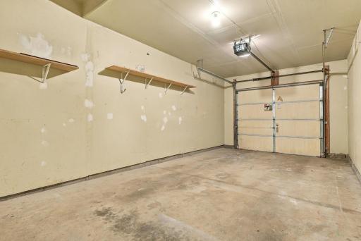 50-web-or-mls-11679_Langford_Circle_Burnsville_003.jpg