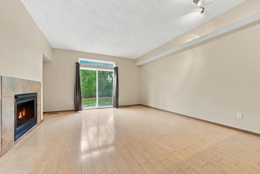 24-web-or-mls-11679_Langford_Circle_Burnsville_011.jpg