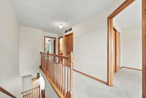 28-web-or-mls-11679_Langford_Circle_Burnsville_028.jpg