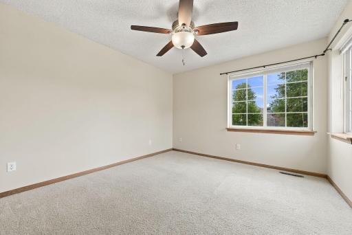 44-web-or-mls-11679_Langford_Circle_Burnsville_015.jpg