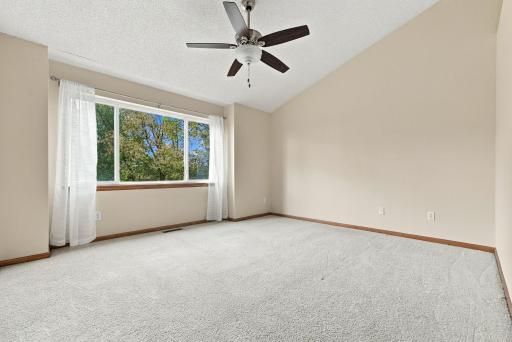 31-web-or-mls-11679_Langford_Circle_Burnsville_024.jpg