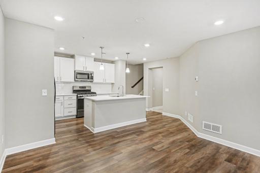 1218 Upper 142nd Street E, Rosemount, MN 55068