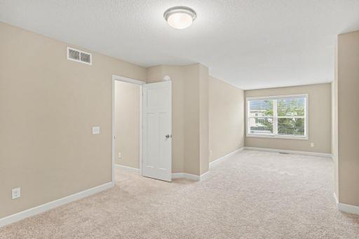 1218 Upper 142nd Street E, Rosemount, MN 55068