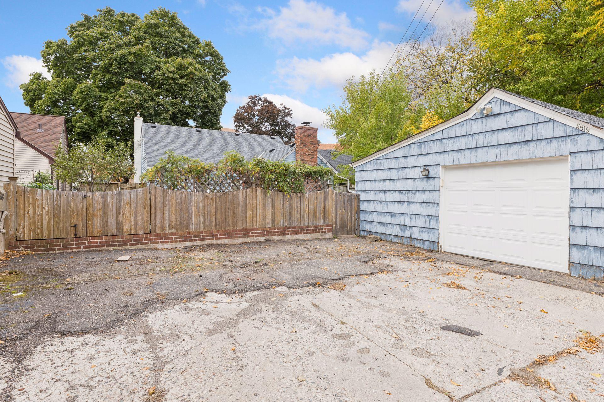 5519 Garfield Avenue - Spacecrafting - 0011.jpg