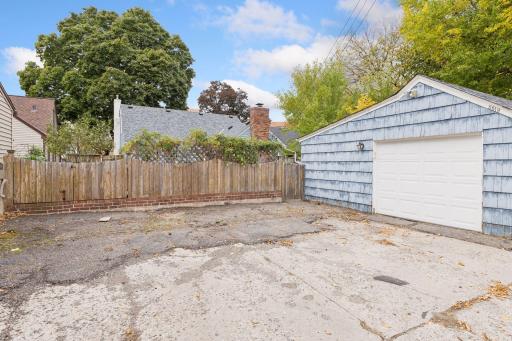 5519 Garfield Avenue - Spacecrafting - 0011.jpg