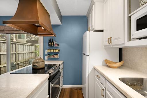 6317 Barrie Road, Edina, MN 55435